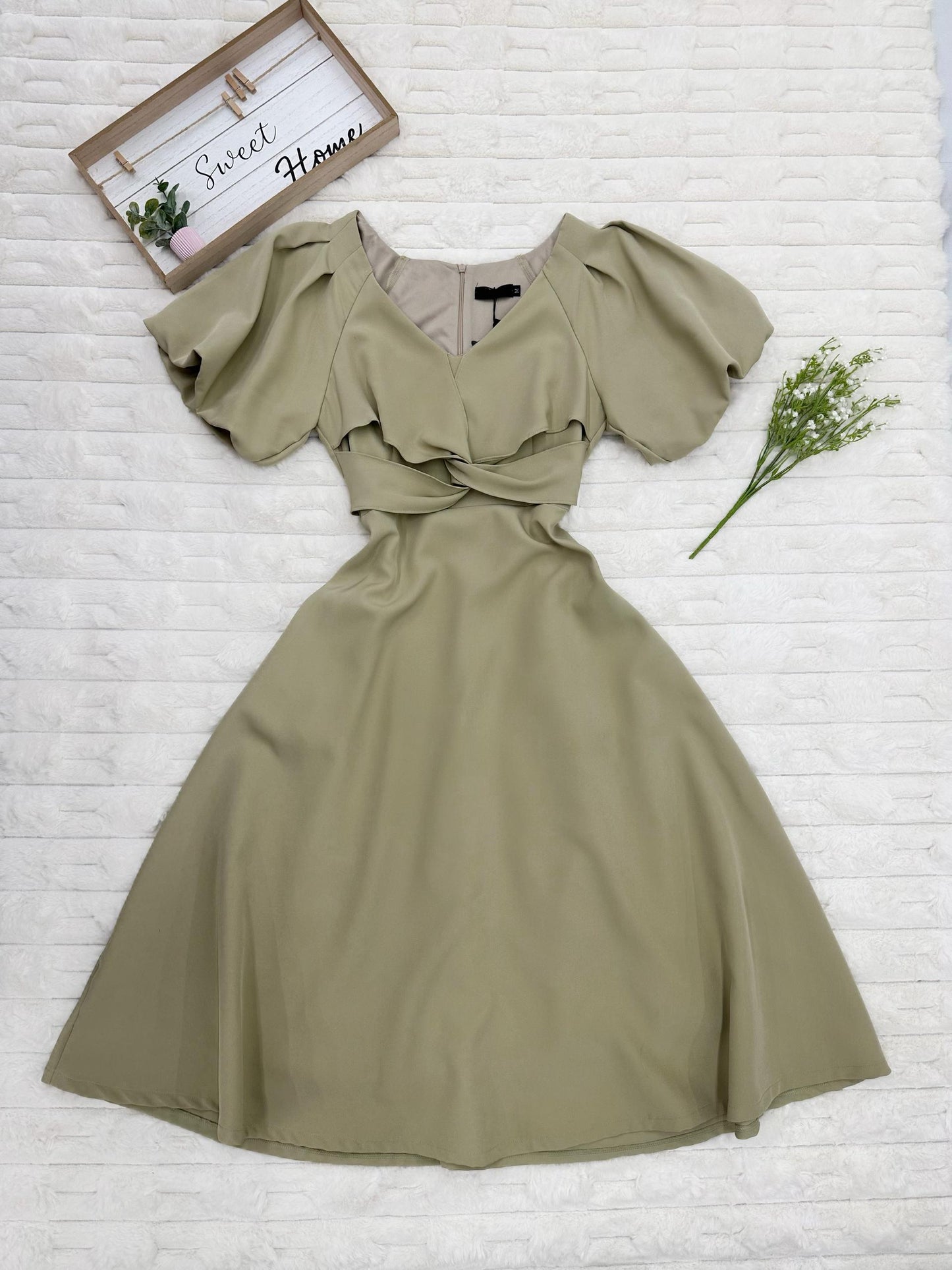 V-Neck Twisted Front Puff Sleeves with Pockets Flare Midi Dress