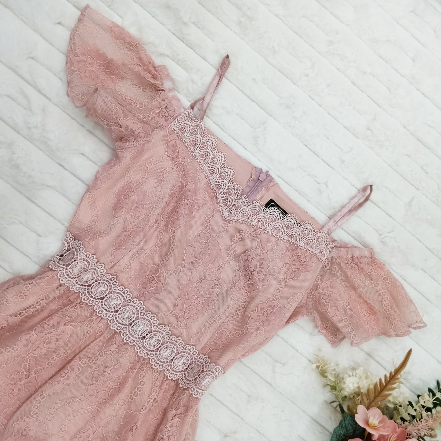 Cold Shoulder Overlay Lace Maxi Dress