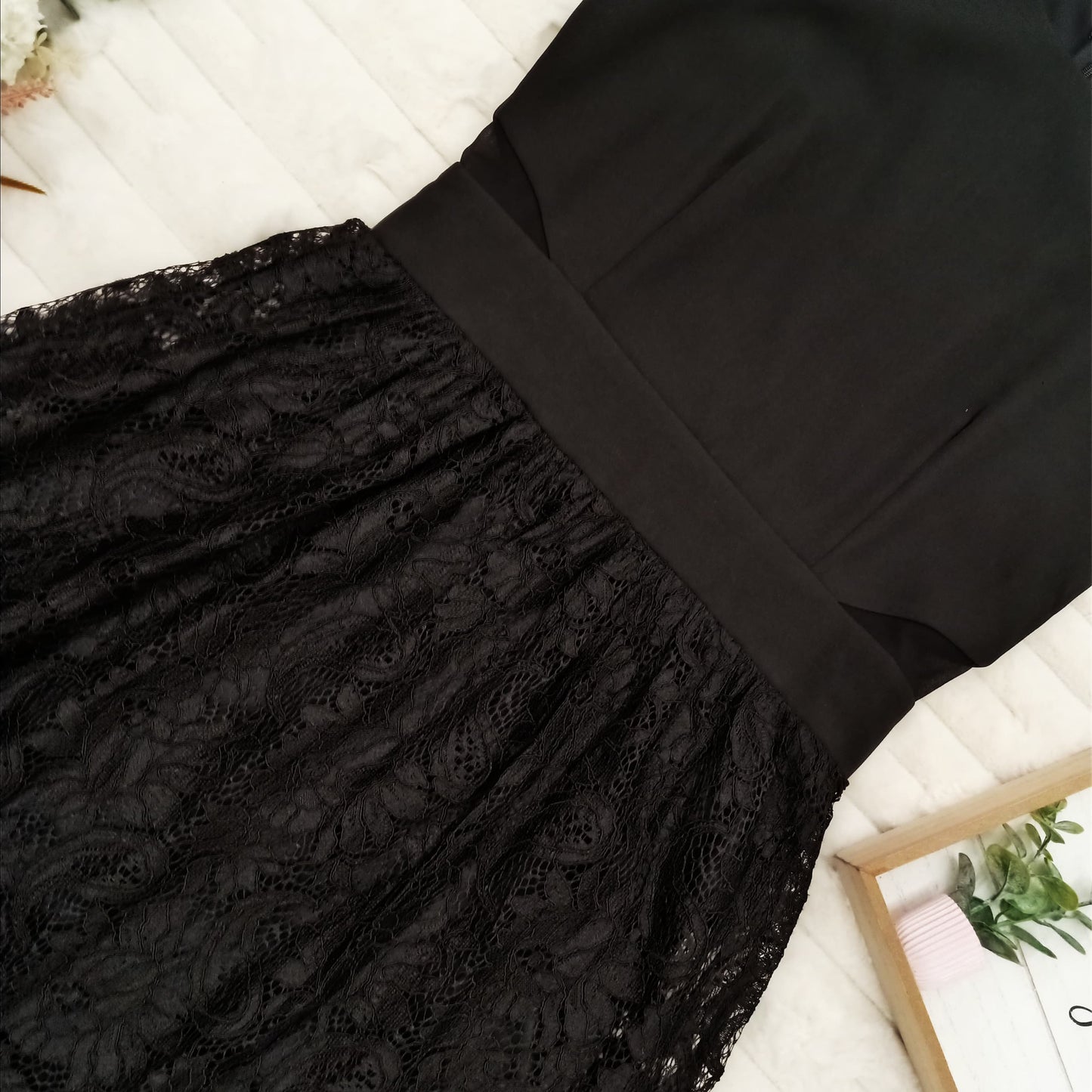 Sleeveless Floral Lace Maxi Dress