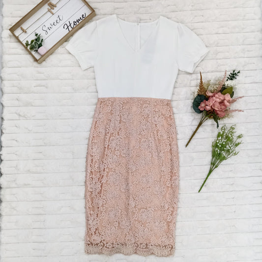 Two-Tone V-Neck Floral Lace Midi Dress