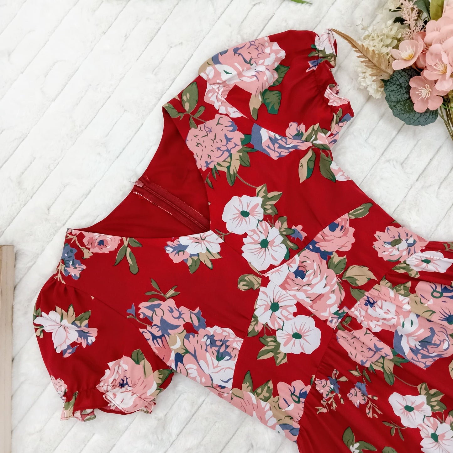V-Neck Puff Sleeves Floral Printed Midi Dress