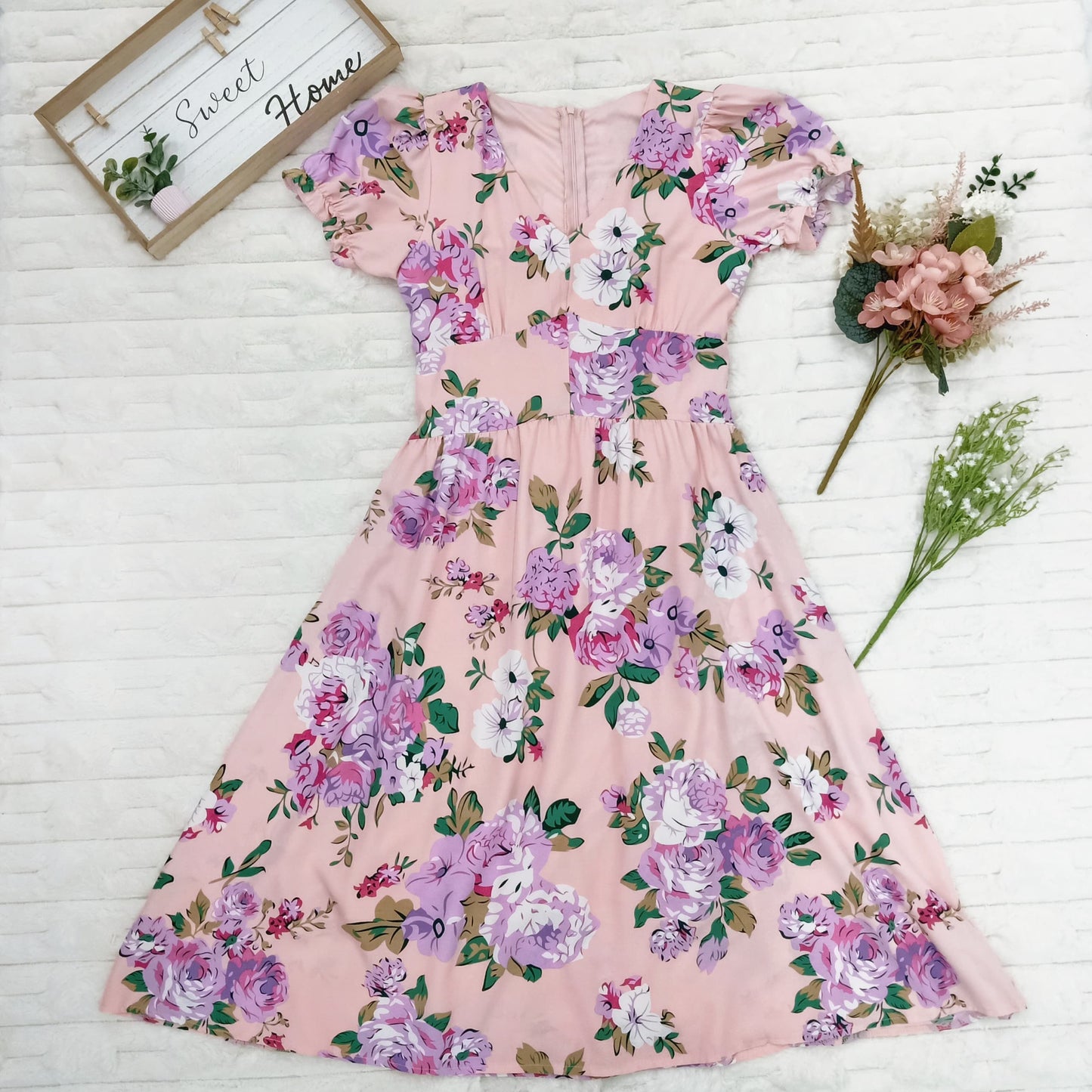 V-Neck Puff Sleeves Floral Printed Midi Dress