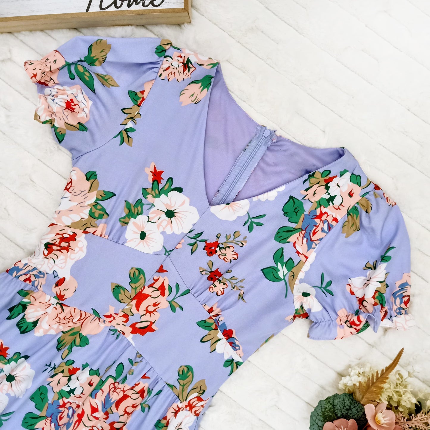 V-Neck Puff Sleeves Floral Printed Midi Dress
