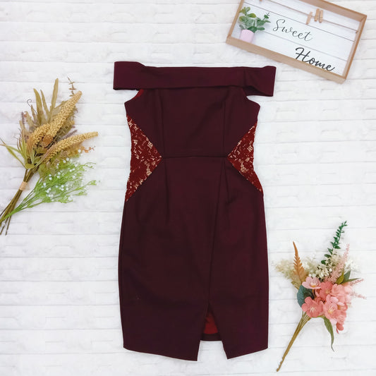 Off-Shoulder Lace-Trim Bodycon Mini Dress
