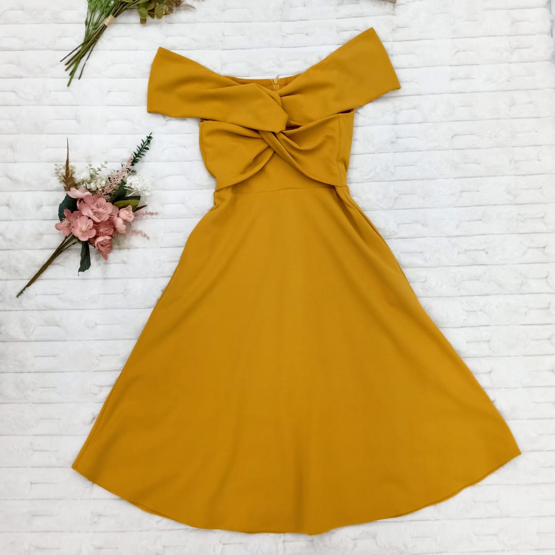 Off-Shoulder Twisted Front with Pockets Midi Dress