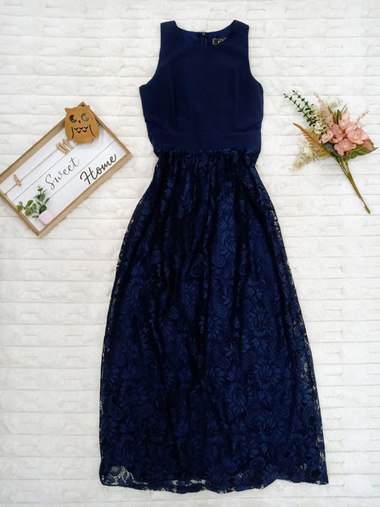 Sleeveless Floral Lace Maxi Dress