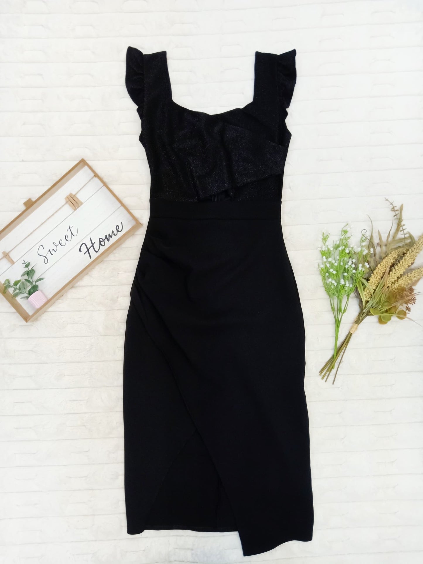 Cap-Sleeve Criss Cross Cutout Midi Dress