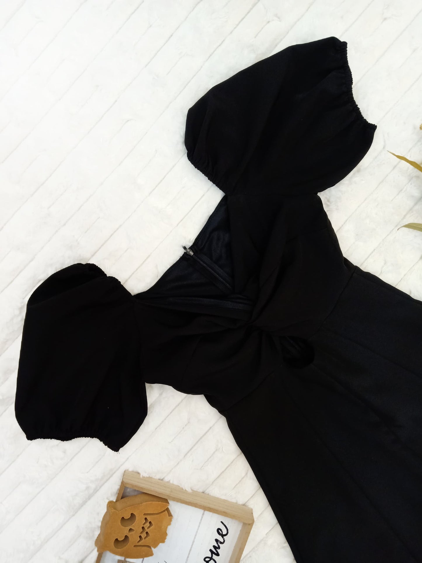 Cuff-Sleeves Twisted Front Cutout Waist Midi Dress