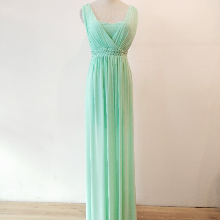 SIeeveless Overlay Gown