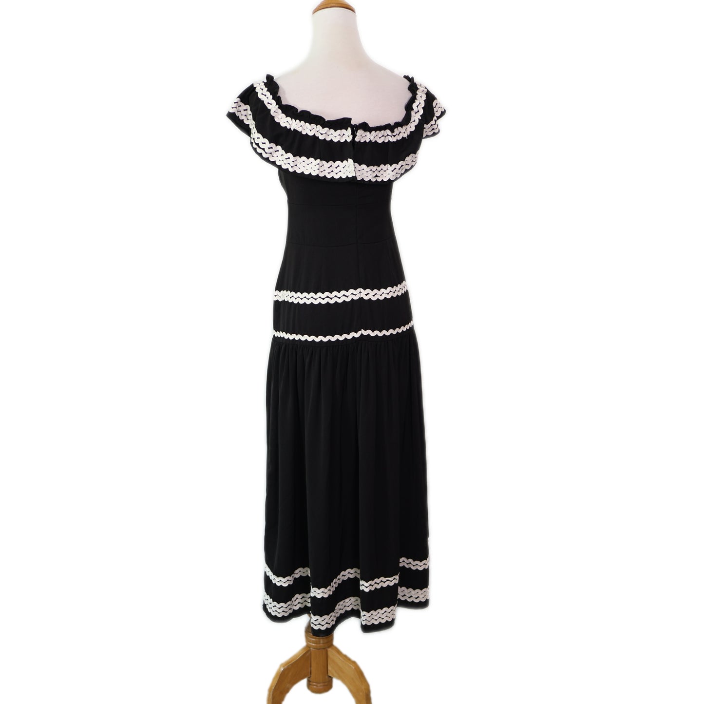 Off-Shoulder Embroidered Maxi Dress